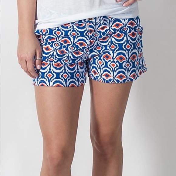 All for Color Brand  Rachel Tailored Shorts - Picture 4 of 5